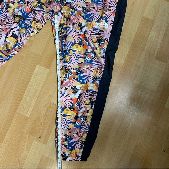 The North Face Funky Floral Hydrenaline Windfall Tracksuit Jogger XL Activewear - Picture 16 of 16